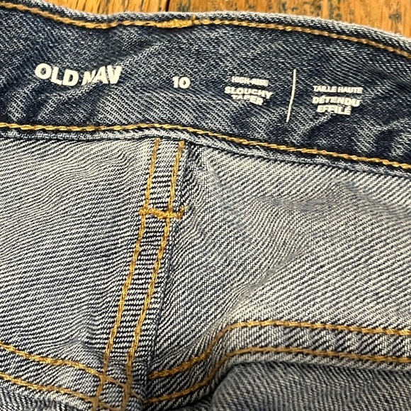 🩵 Old Navy Slouchy High-Waisted Distressed Jeans - Size 10 (Women) - Picture 2 of 7